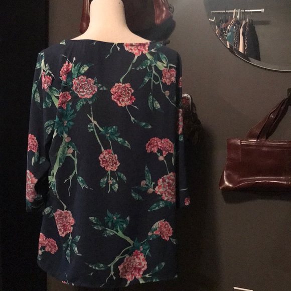 Anthropologie HD in Paris Floral Eira Top - Picture 4 of 6